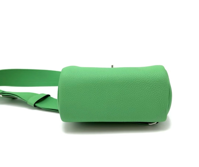 先問貨存再拍✨ HERMES/愛馬仕hac a dos小號漫畫綠銀扣斜挎包-3