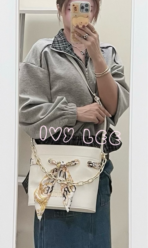 Versace Jeans Couture 白巴洛克絲巾74VA4BAD水桶包 金鍊條 斜背包 肩背包 正品 二手精品-1