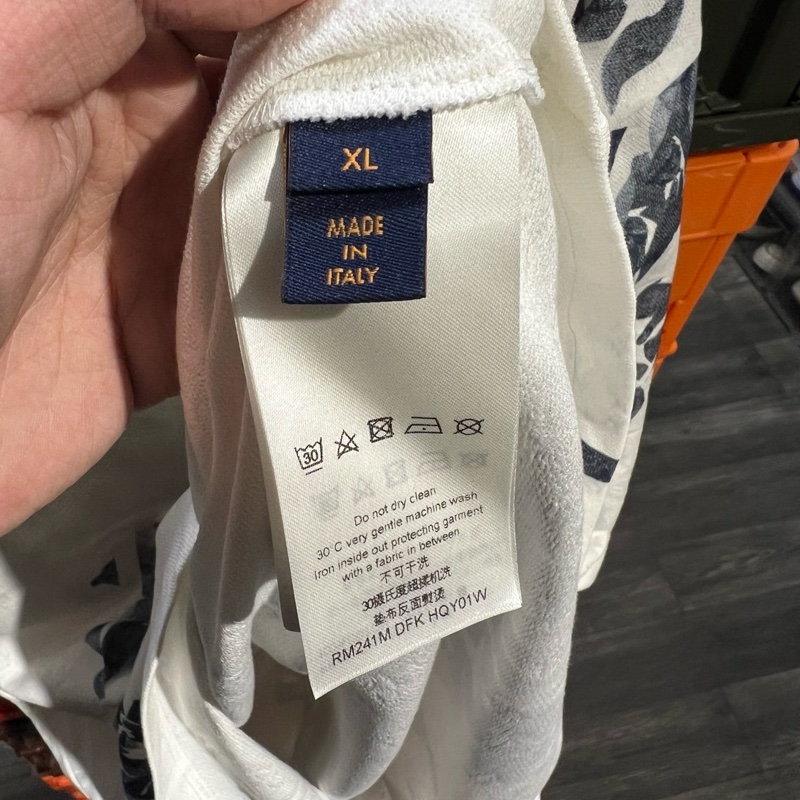 Lv 暗紋滿印 花卉短袖XL碼-6