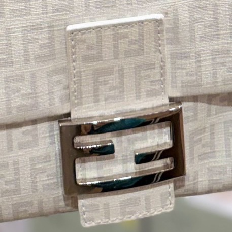 Fendi Zucchino Mama PVC 白 銀鍊 法棍包 肩背包 側背包 手提包-37