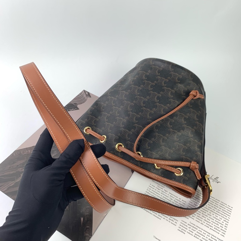 Celine抽繩水桶包-8