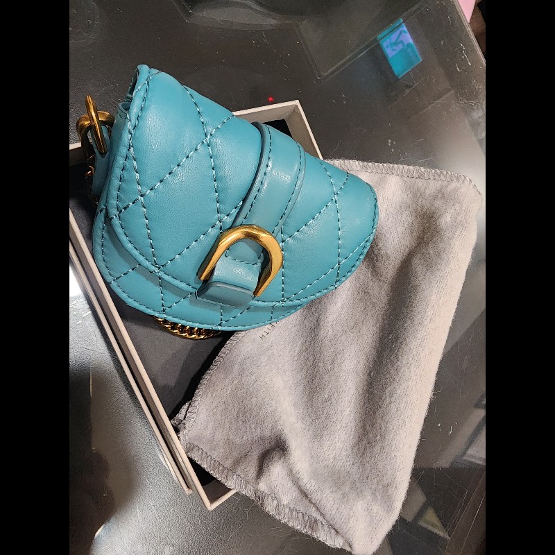 CHARLES & KEITH Micro Gabine 菱格馬鞍包-11