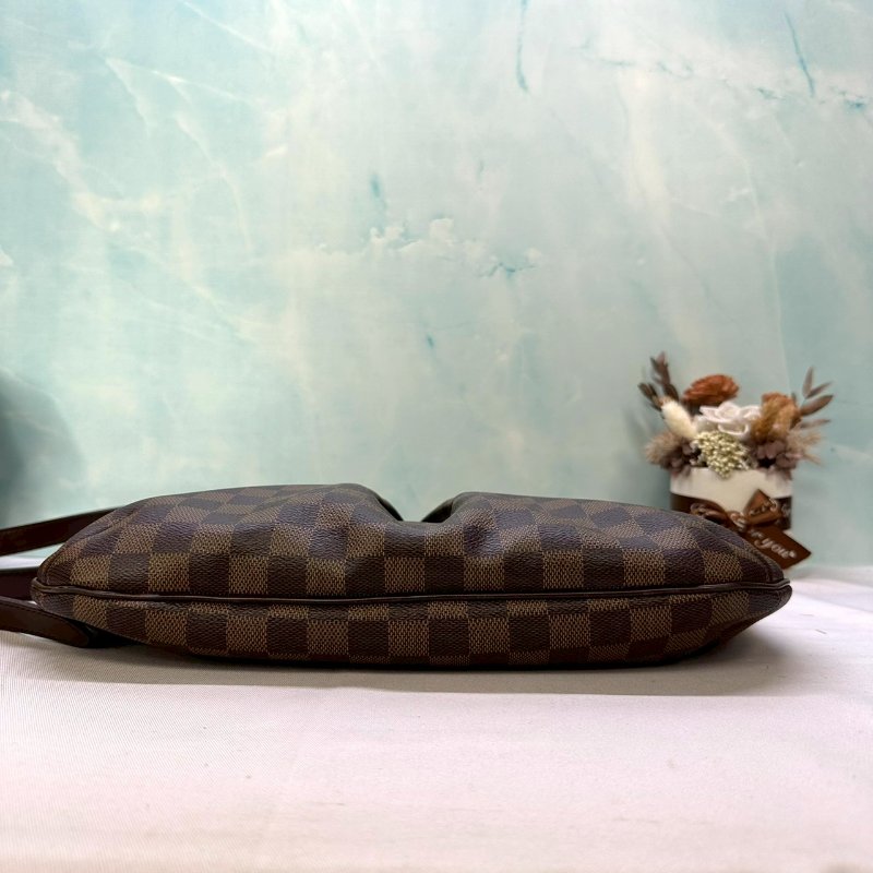 LV Bloomsbury 棋盤斜背包-6