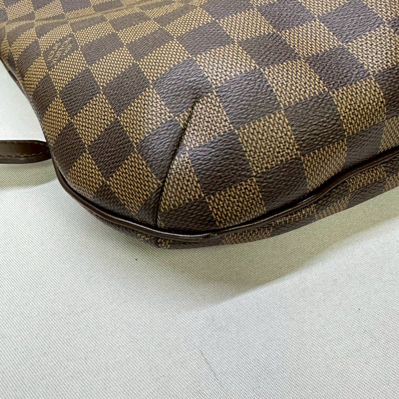 LV Bloomsbury斜背包-8