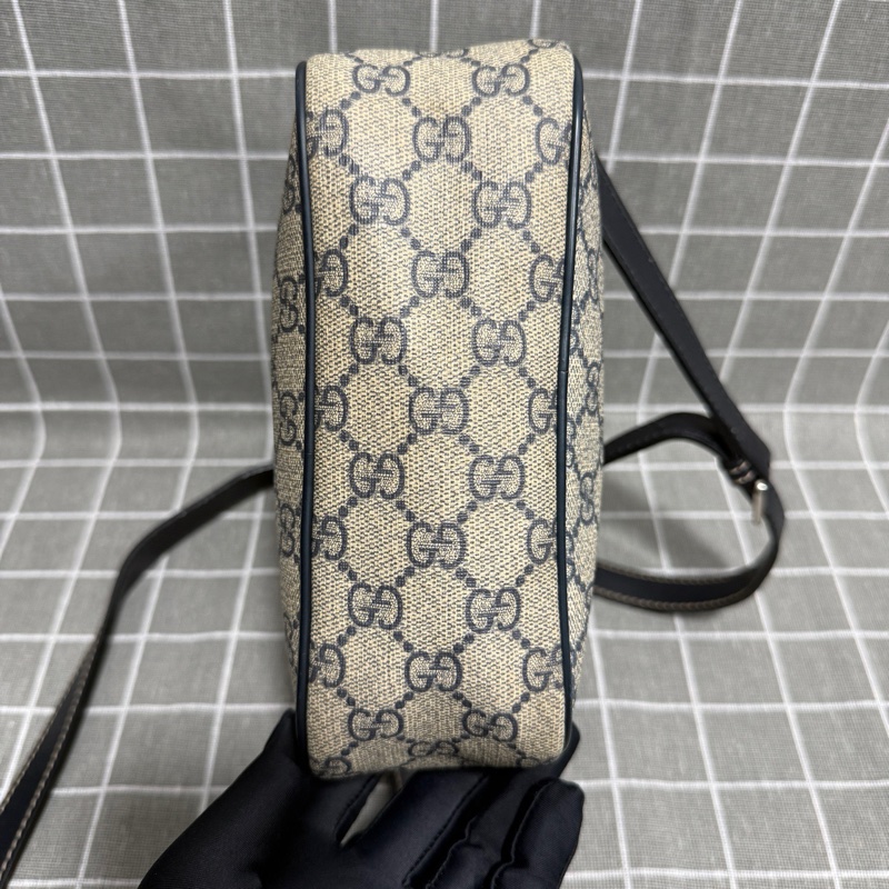 Gucci 古馳 經典老花郵差包 米白色配深藍色肩帶 底長19-4