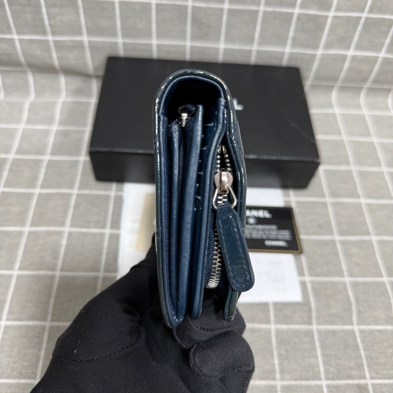 香奈兒 chanel 漆皮錢包 17開 成色OK 包型板正 內里乾淨 底長19-2