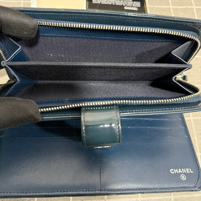 香奈兒 chanel 漆皮錢包 17開 成色OK 包型板正 內里乾淨 底長19-5