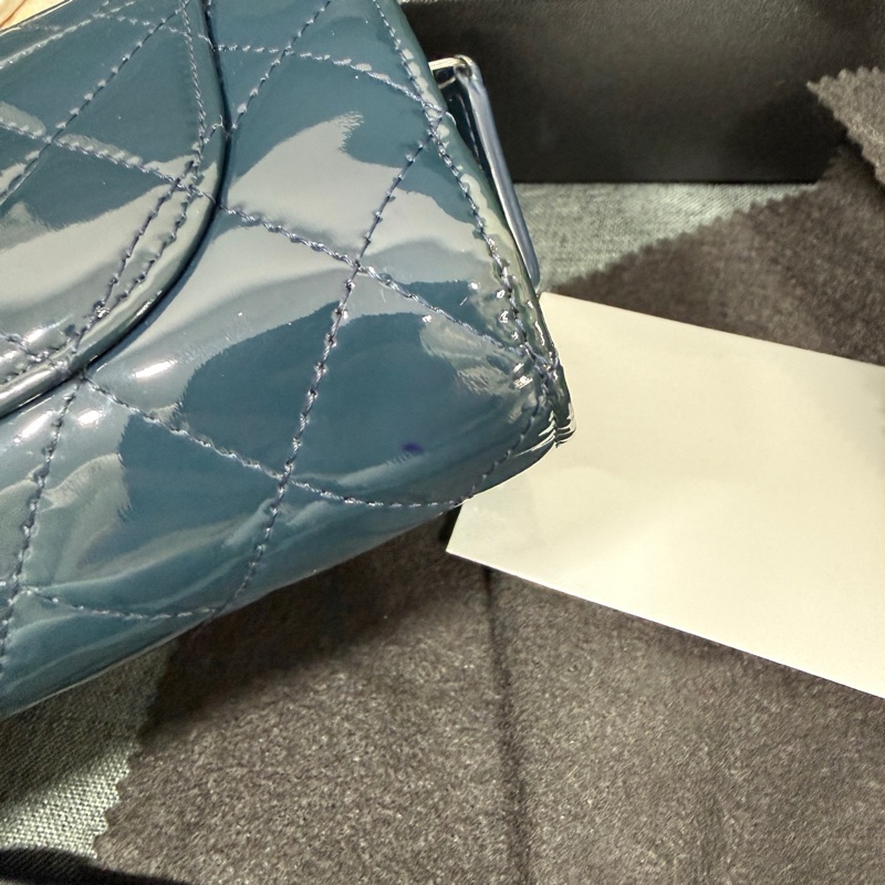 香奈兒 chanel 漆皮錢包 17開 成色OK 包型板正 內里乾淨 底長19-10