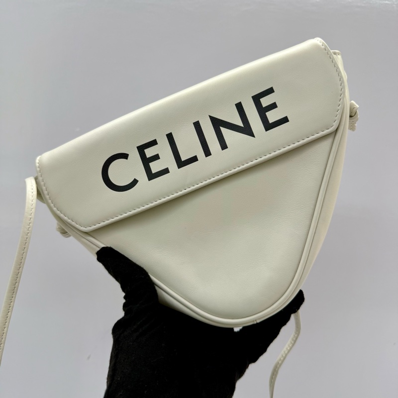 賽琳 CELINE 白色三角形斜/肩背包195903DCS.01BC-0