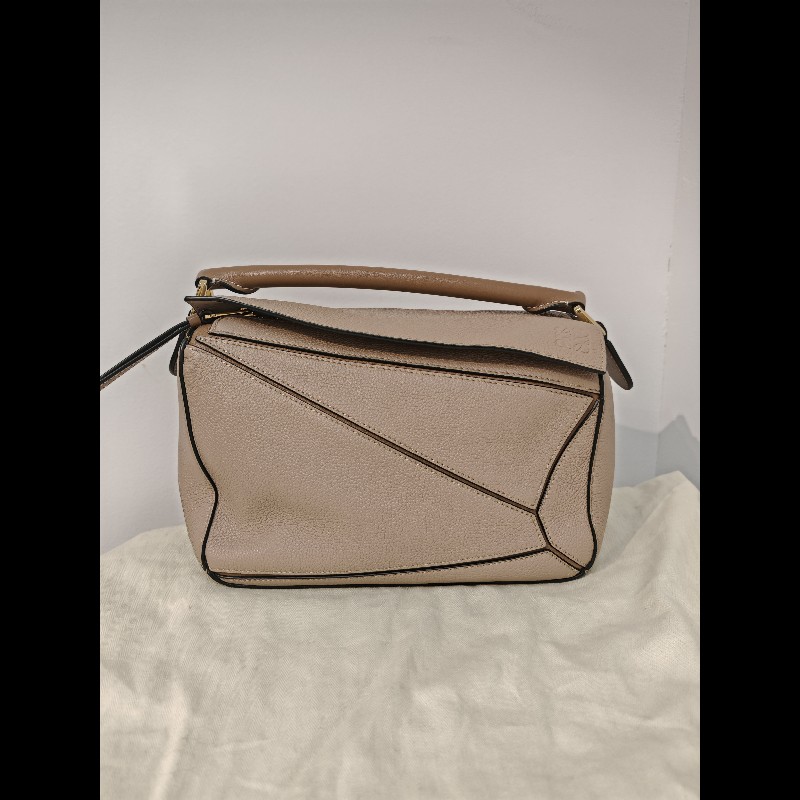 Loewe small puzzle sand-1