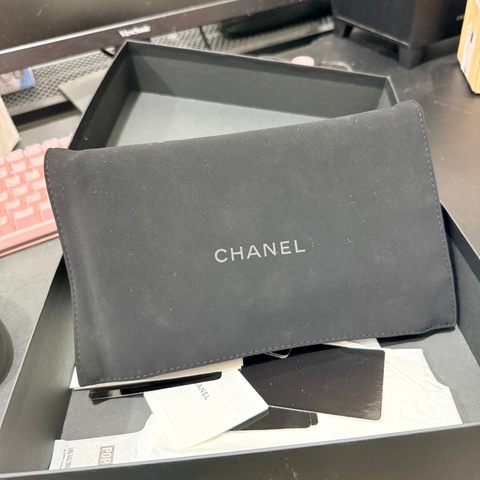 Chanel soblack woc