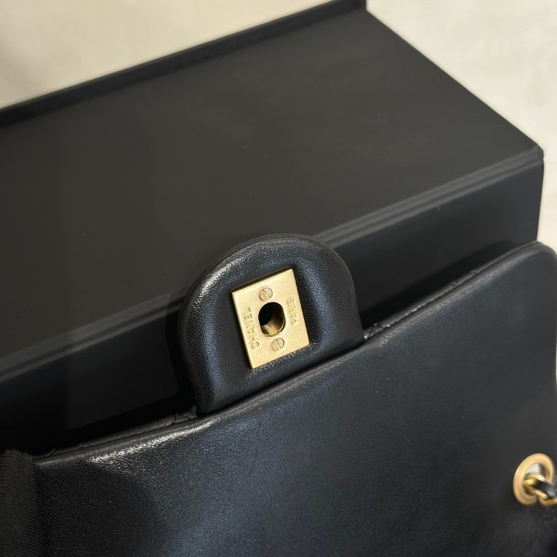 CHANEL 經典口蓋包 Mini CF20 - 金球黑金-9