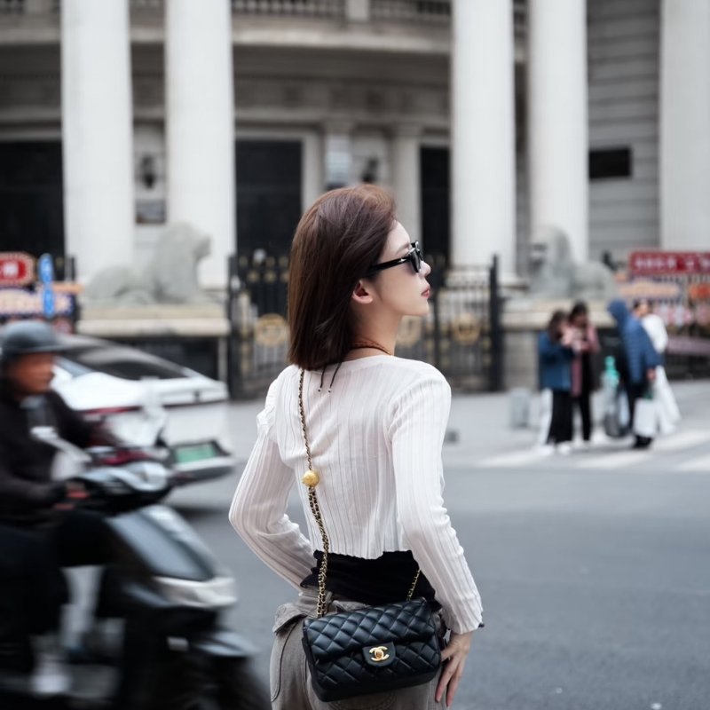 CHANEL 經典口蓋包 Mini CF20 - 金球黑金-12