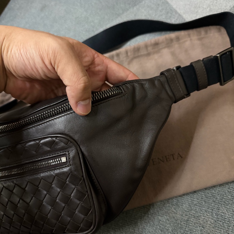 Bv編織小牛皮腰包-2