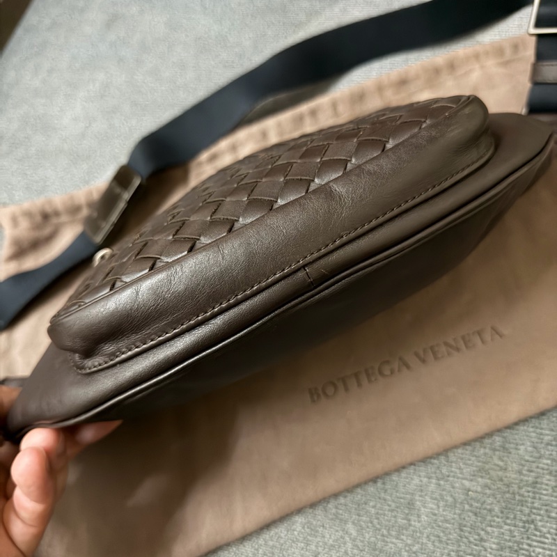 Bv編織小牛皮腰包-3