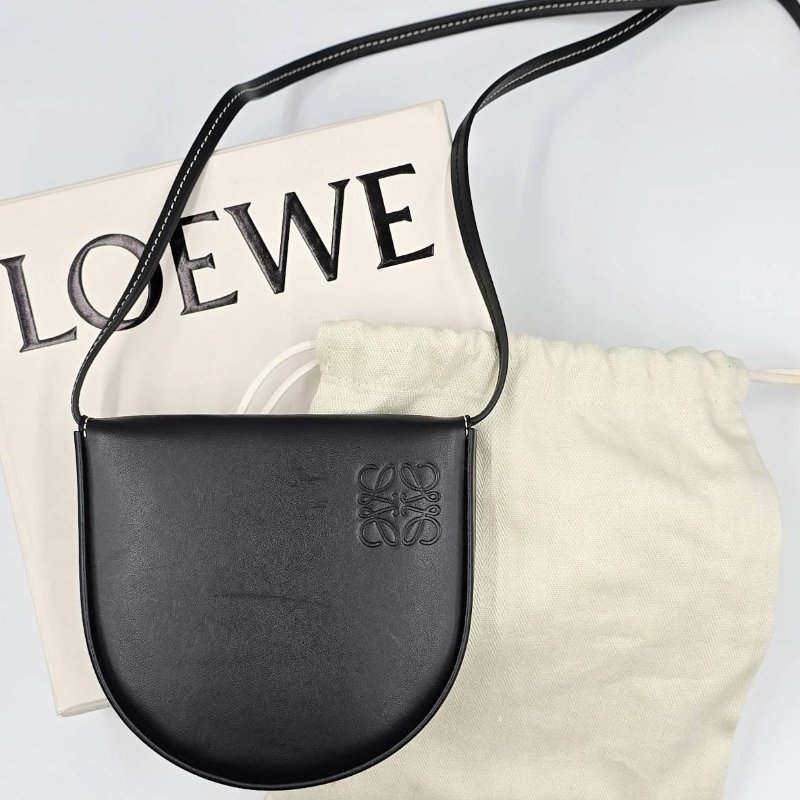 LOEWE 黑色牛皮迷你馬鞍包-0