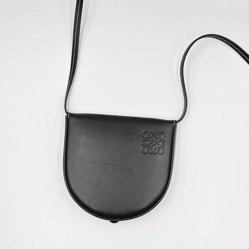 LOEWE 黑色牛皮迷你馬鞍包-1