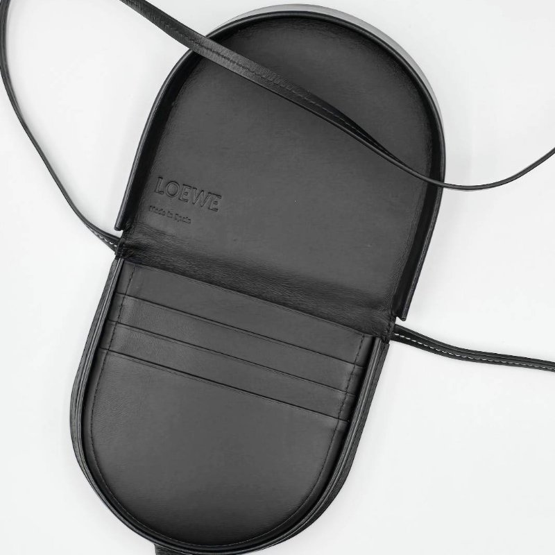 LOEWE 黑色牛皮迷你馬鞍包-3