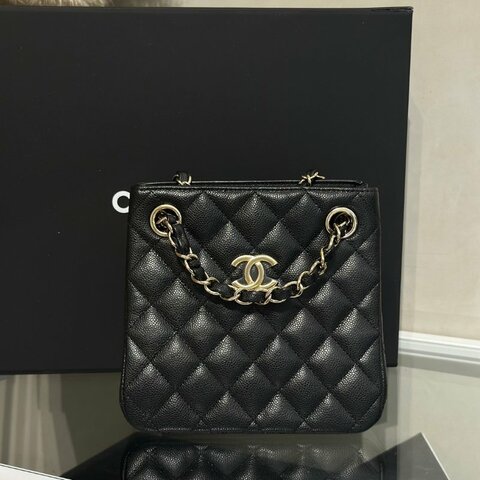 CHANEL Mini tote粒面牛皮水桶包 - 黑金