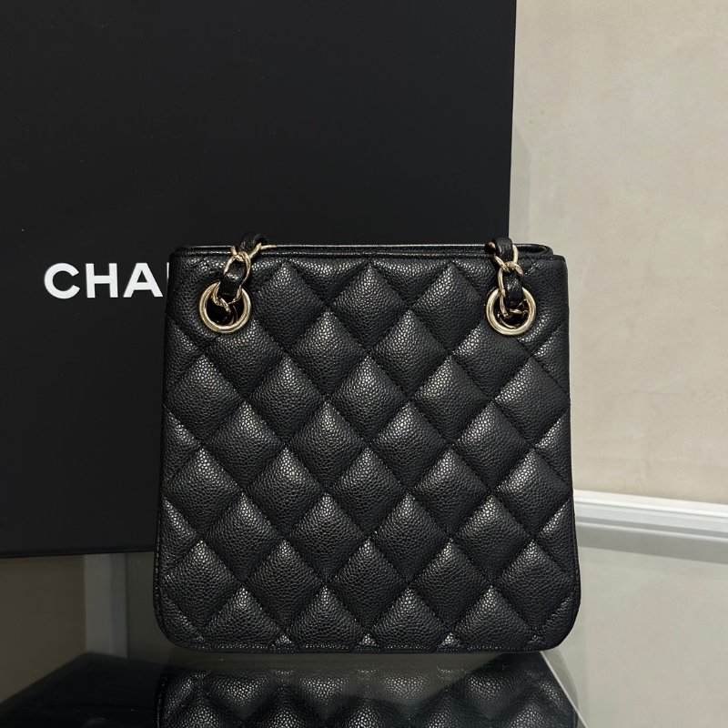 CHANEL Mini tote粒面牛皮水桶包 - 黑金-4