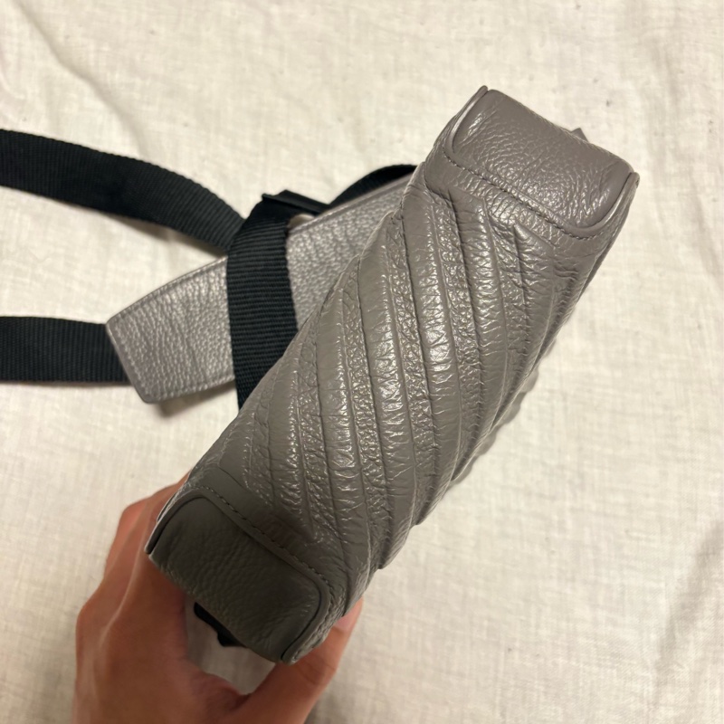 balenciaga斜背包-4