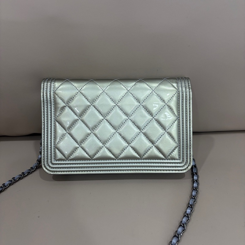 香奈兒 CHANEL leboy woc 漆皮銀扣鏈條包 經典菱格紋 底長19cm 原始成色-1