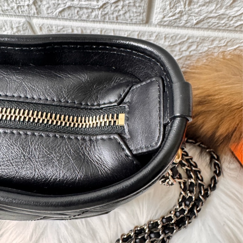 流浪包小仿舊小牛皮、光滑小牛皮、金色、銀色及鍍釘金屬-31