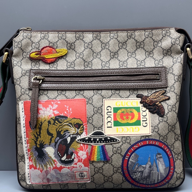 GUCCI 古馳 老花虎頭飛碟徽章郵差包 尺寸28*27-9