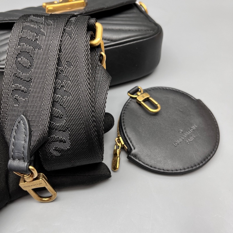 LV 路易威登 黑色New wave三合一鏈條包 尺寸18*13-6