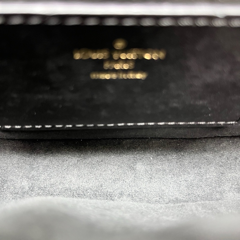 LV 路易威登 黑色New wave三合一鏈條包 尺寸18*13-8