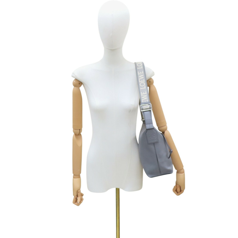 瀝青灰色牛皮 CUBI CROSSBODY 肩背包【LOEWE 羅威】-9