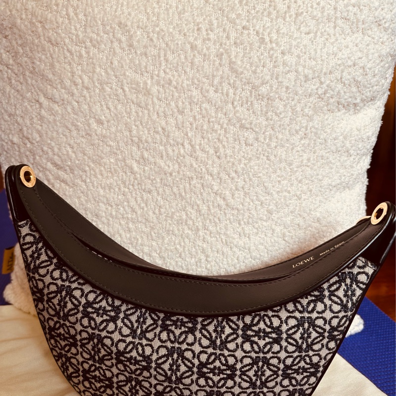 LOEWE 月亮包-7