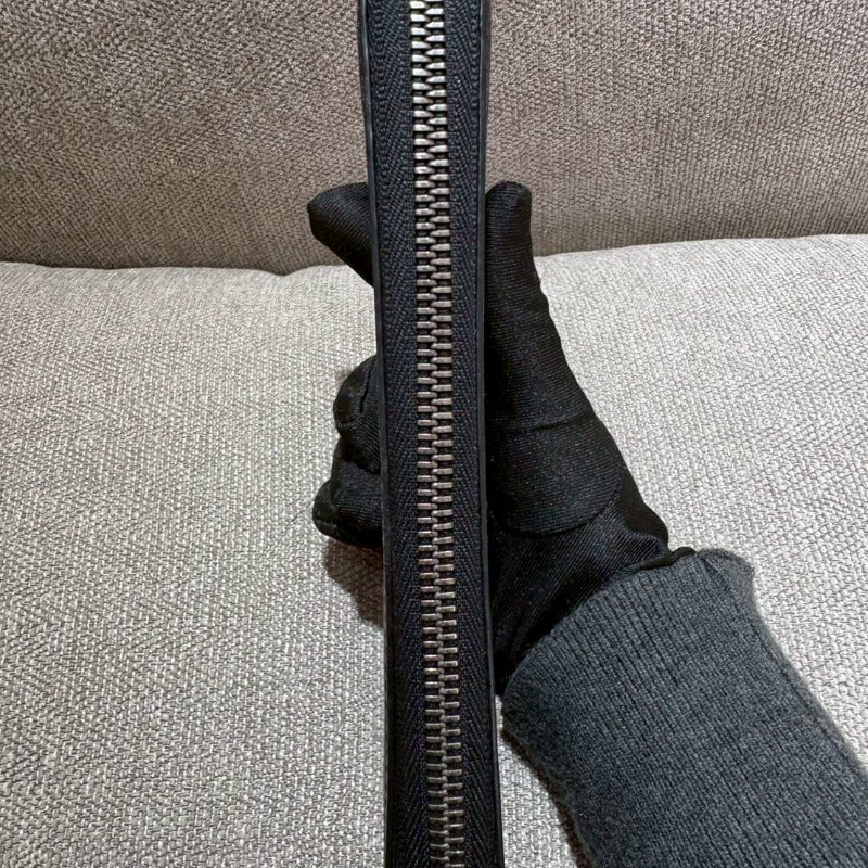 Louis Vuitton 黑老花拉鏈長夾-5