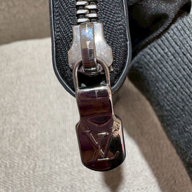 Louis Vuitton 黑老花拉鏈長夾-14