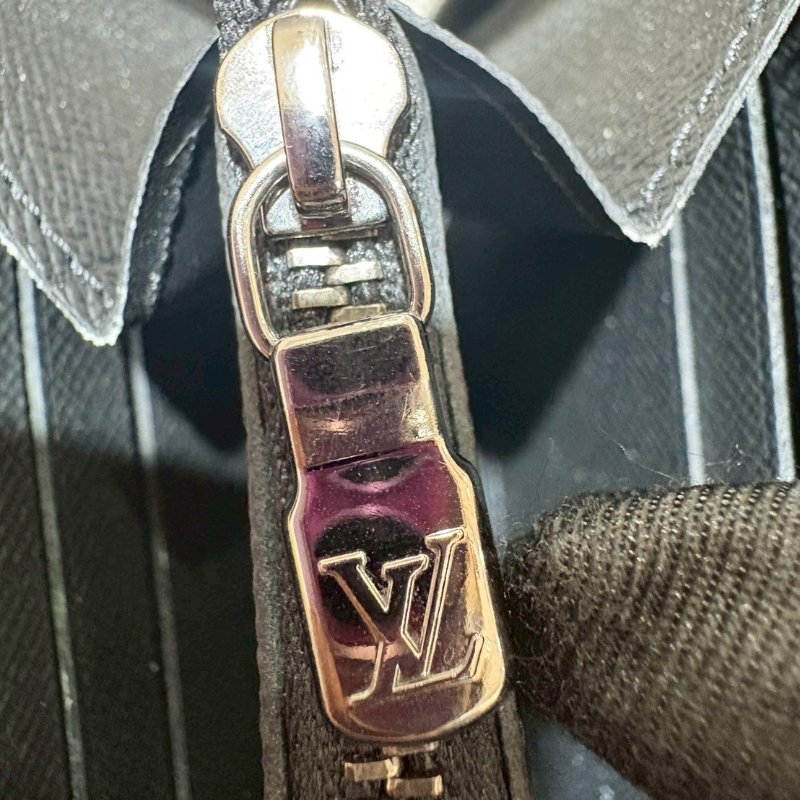 Louis Vuitton 黑老花拉鏈長夾-15