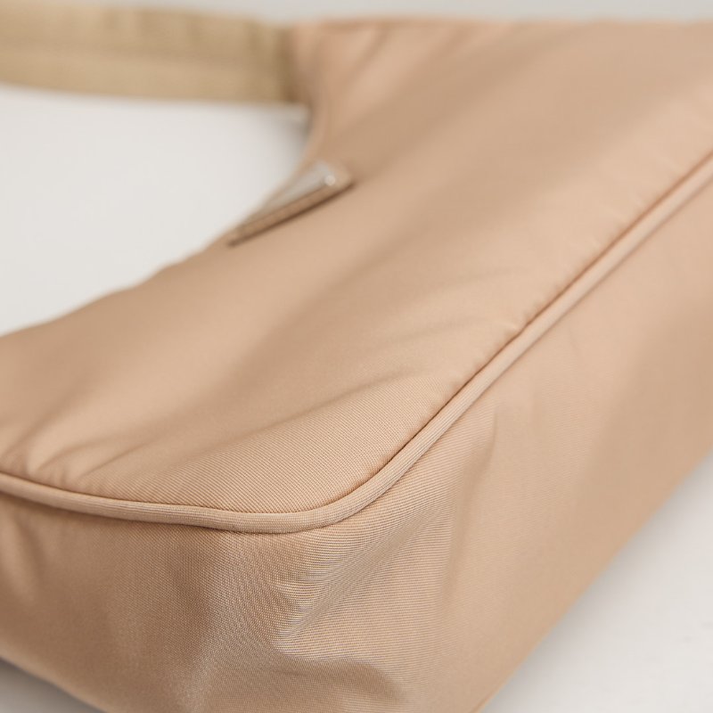 二手Prada Hobo 2000 腋下包/奶茶色-8