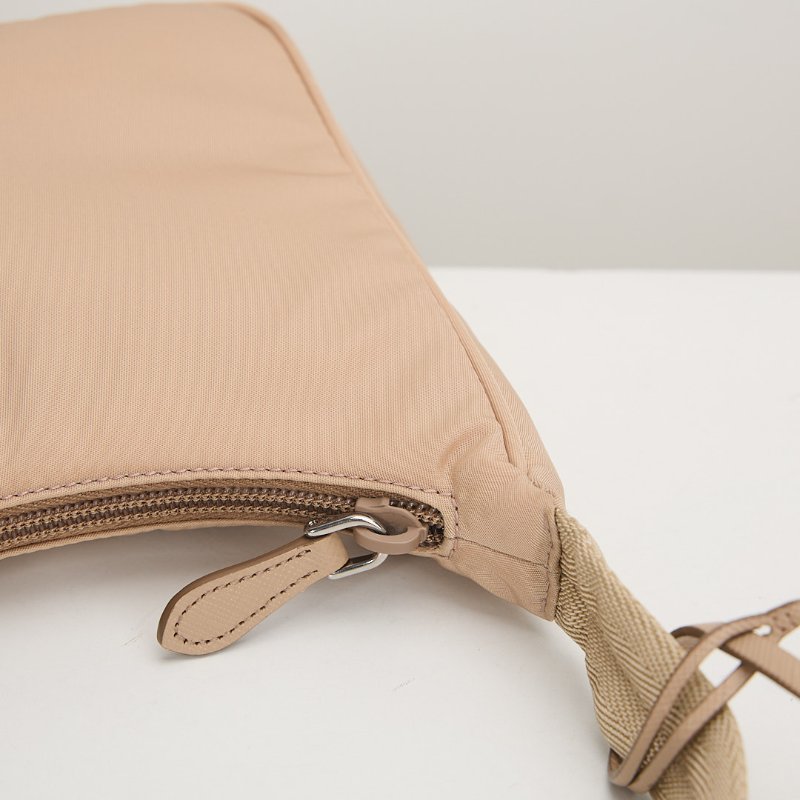 二手Prada Hobo 2000 腋下包/奶茶色-12