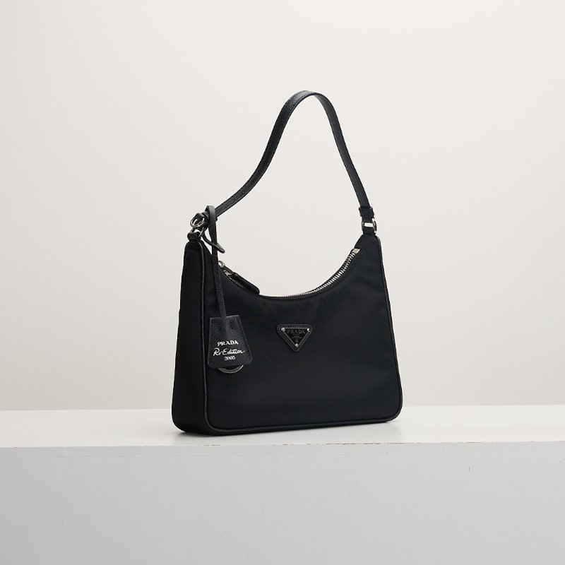 二手Prada hobo 2005 新款腋下包/黑色-1