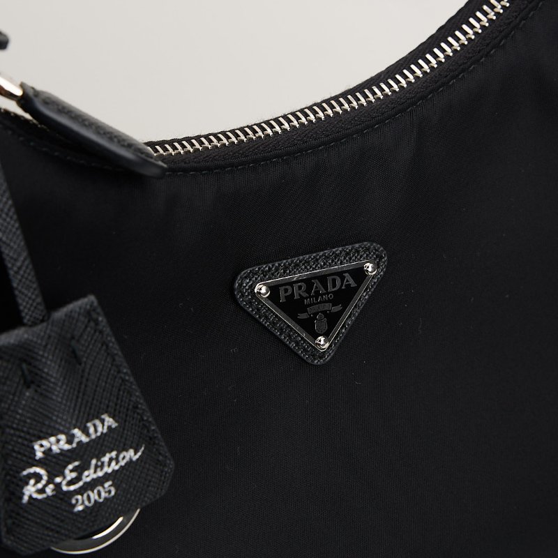 二手Prada hobo 2005 新款腋下包/黑色-5