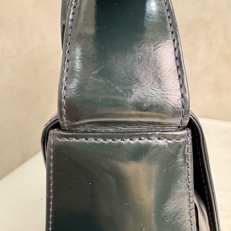 Versace經典黑色漆皮包🖤 Vintage 中古 二手 肩背包 斜背包-14