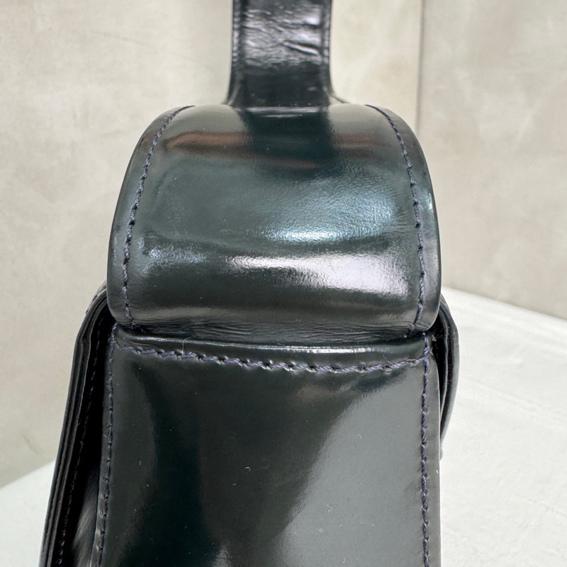 Versace經典黑色漆皮包🖤 Vintage 中古 二手 肩背包 斜背包-15