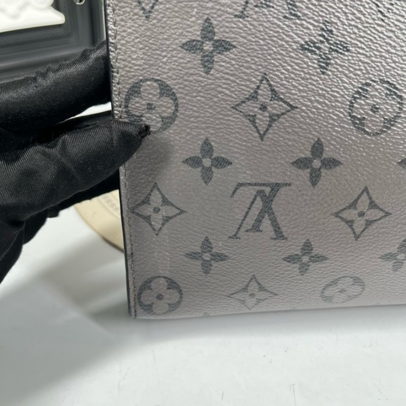 LV路易威登 灰色老花洗漱包 經典滿印設計 拉鍊開合 內裡乾淨整潔-16