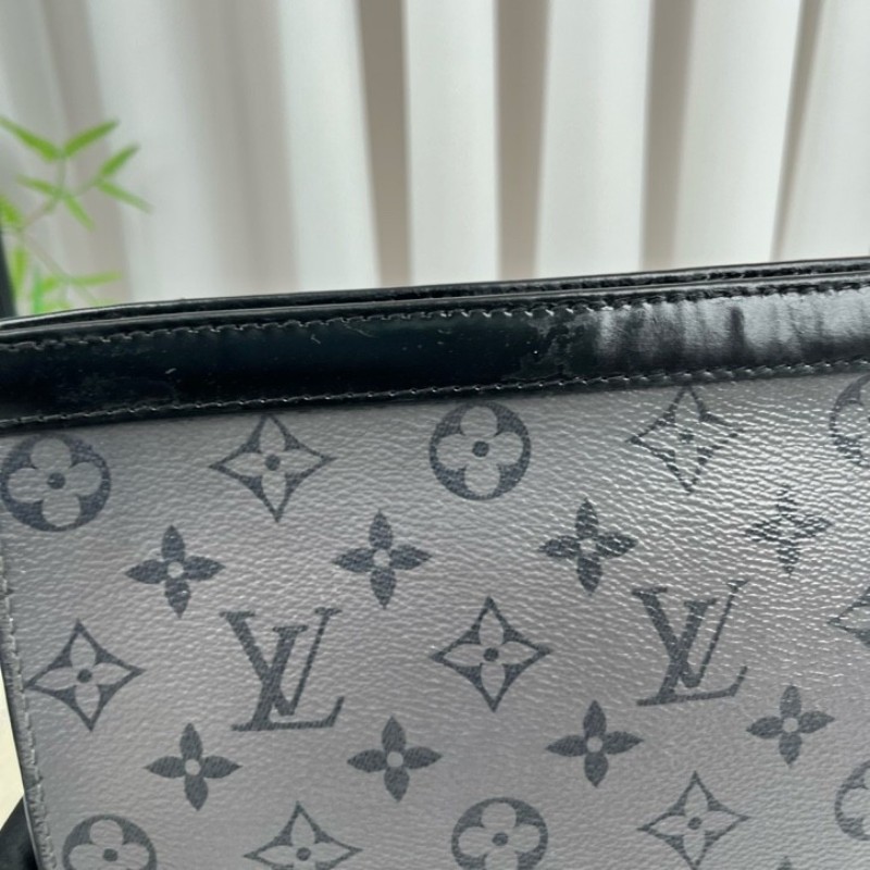 LV路易威登 灰色老花洗漱包 經典滿印設計 拉鍊開合 內裡乾淨整潔-17