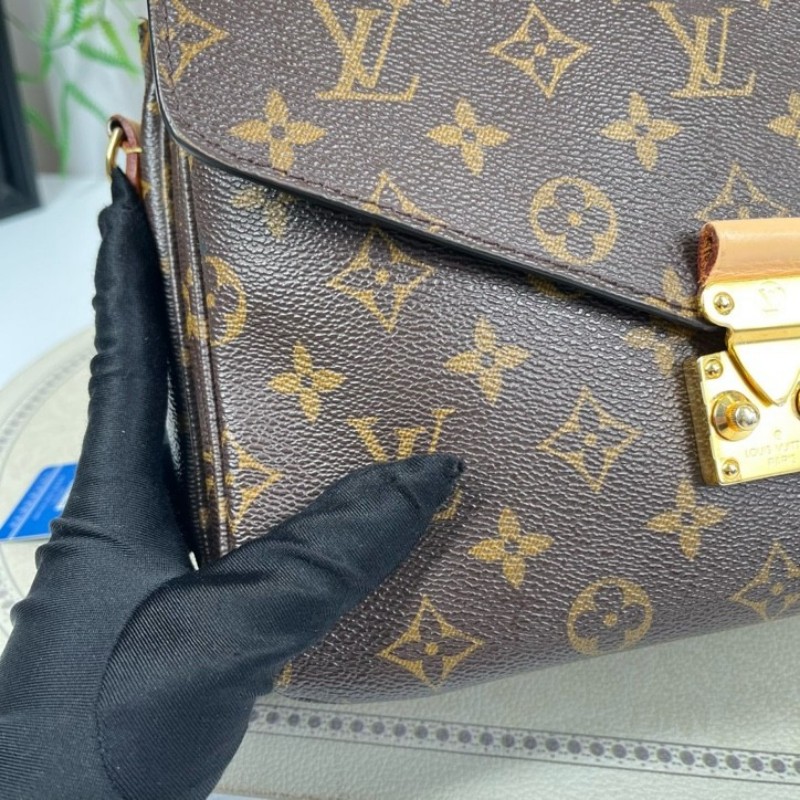 LV路易威登 Pochette Metis老花郵差包中號 經典老花配色 塗層帆布拼牛皮 肩帶可調節 手提單肩斜挎都可以-19