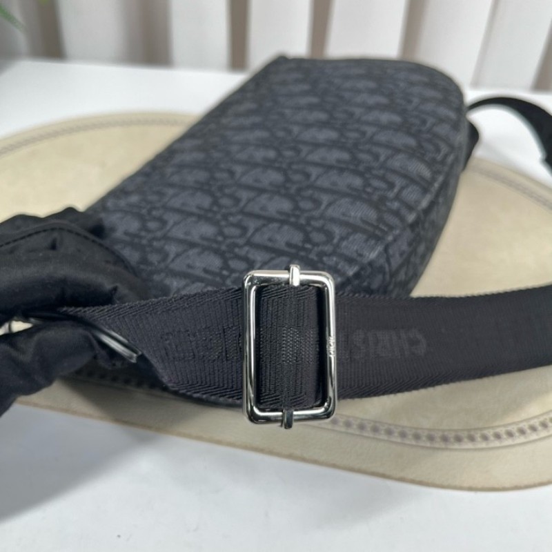 DIOR迪奧 黑色老花馬鞍信使包 肩帶是Dior標誌尼龍 內裡乾淨 容量日常夠用 手機錢包都能放-16