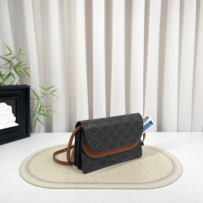 Celine賽琳 雙蓋woc信封單肩斜挎包 包型立挺 經典老花設計 適合日常通勤使用-3