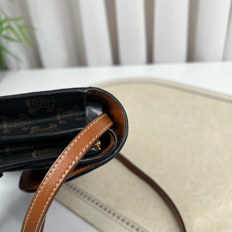 Celine賽琳 雙蓋woc信封單肩斜挎包 包型立挺 經典老花設計 適合日常通勤使用-14