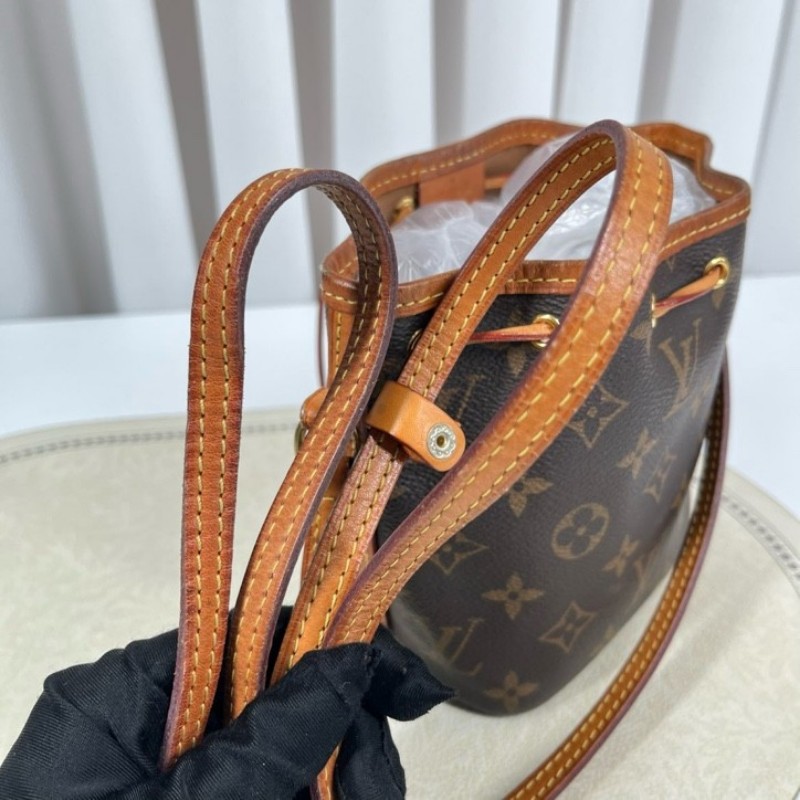 LV路易威登 經典款Nano Noe抽繩小水桶包 小巧精緻 容量雖小但用途廣泛-12