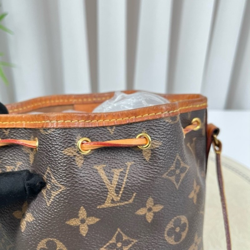 LV路易威登 經典款Nano Noe抽繩小水桶包 小巧精緻 容量雖小但用途廣泛-14