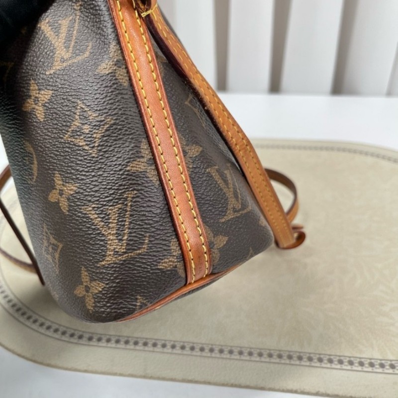 LV路易威登 經典款Nano Noe抽繩小水桶包 小巧精緻 容量雖小但用途廣泛-15